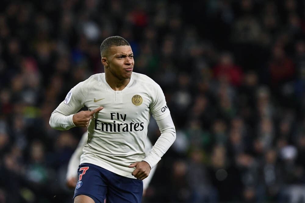 特斯拉：全球超级充电桩数量突破75000根